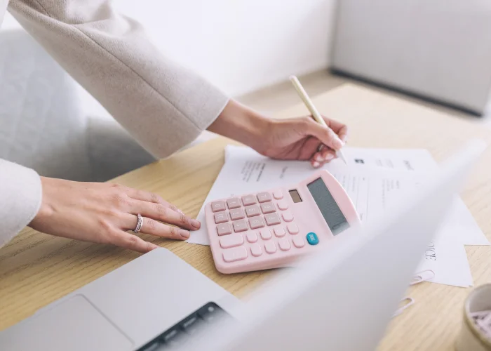 Les excuses créatives pour reporter ta comptabilité